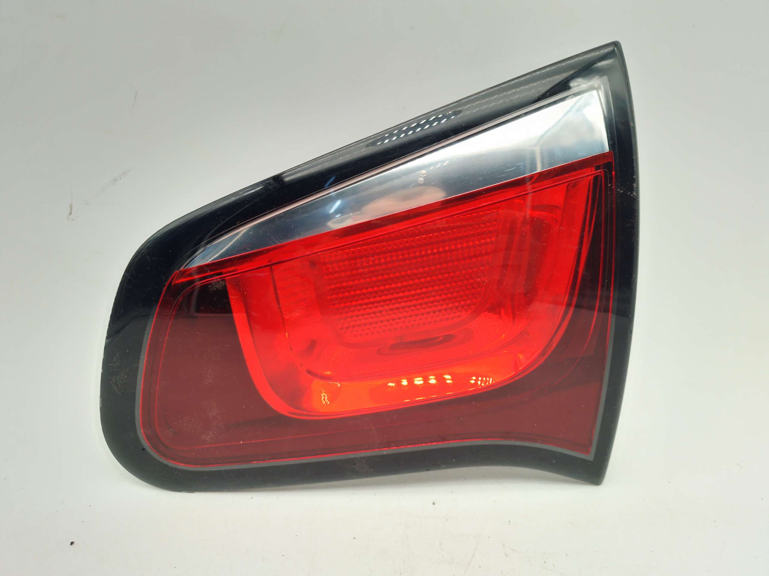 Fanale Posteriore interno destro CITROEN C3 A51 2009-2013 (Cornice Argento)