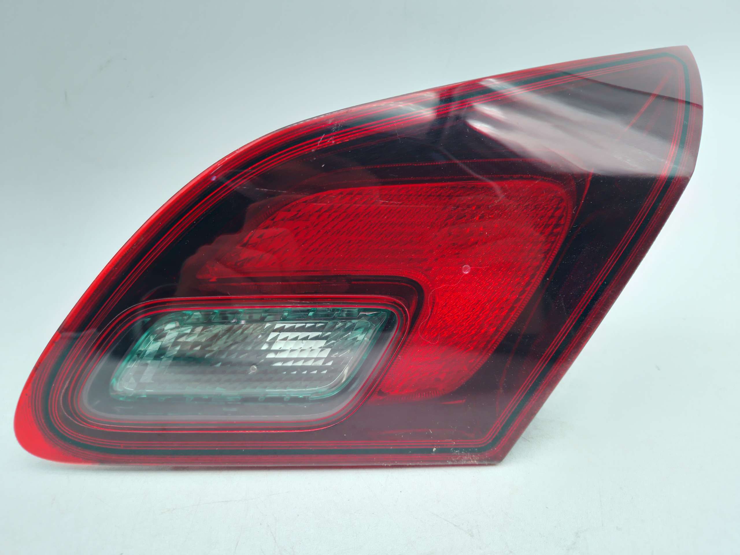 Fanale Posteriore interno destro OPEL ASTRA P10 2009-2018 FONDO SCURO