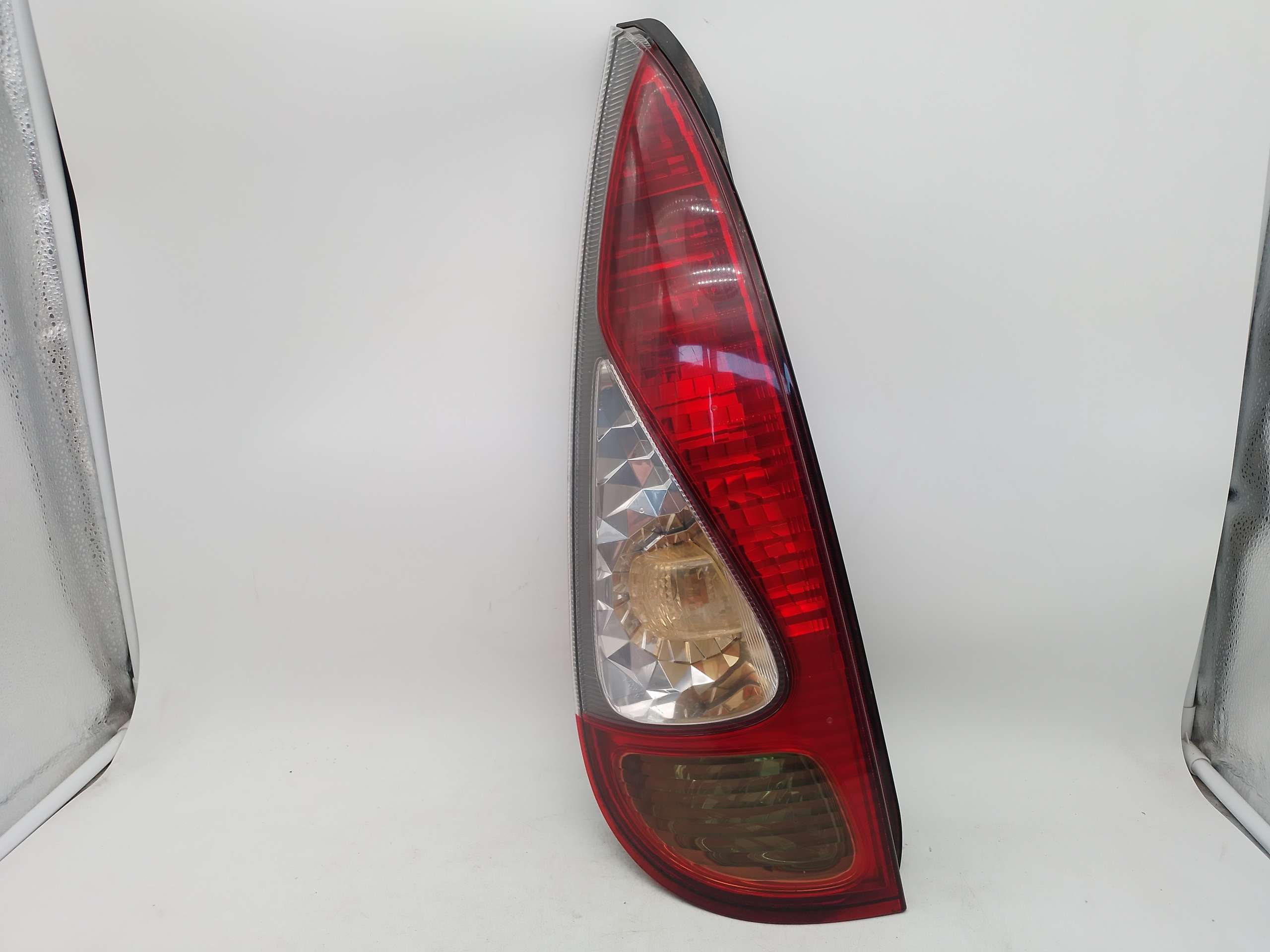 Fanale Posteriore sinistro TOYOTA YARIS VERSO 2000-2006