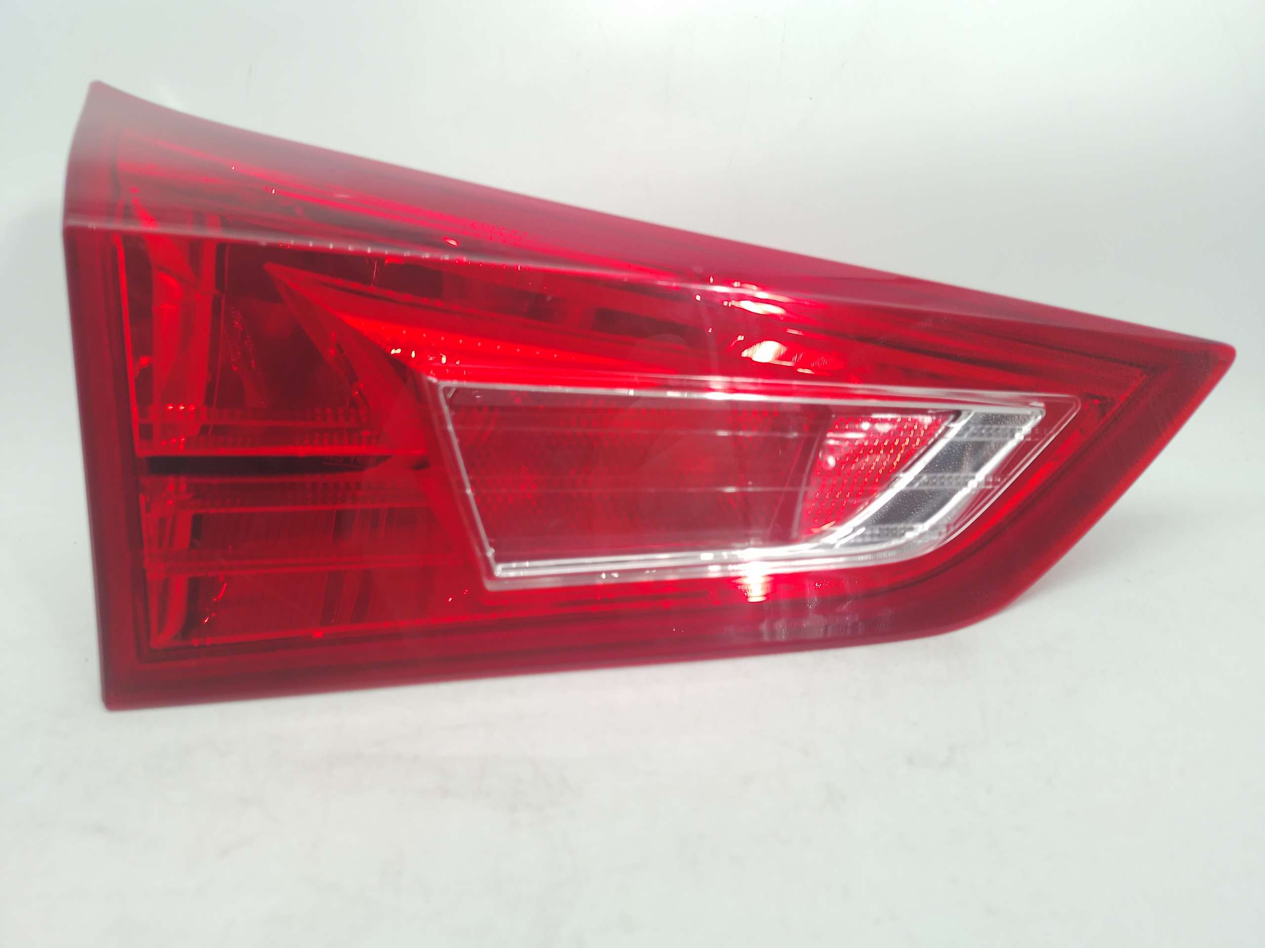 Fanale Posteriore interno sinistro TOYOTA AURIS 2012