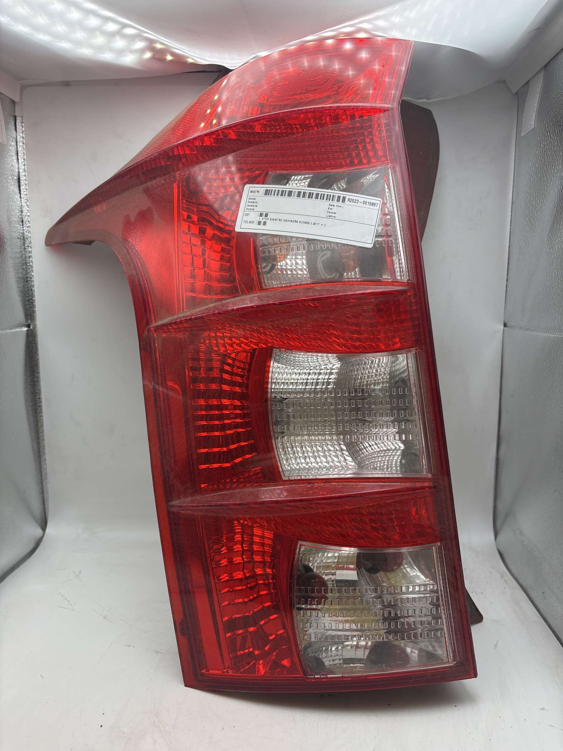 Fanale Posteriore sinistro MAHINDRA XUV500 2018